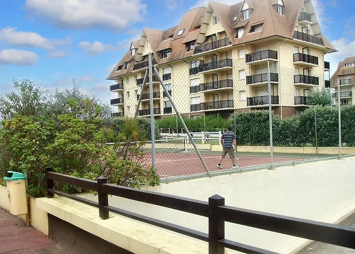 à Avec Piscine Partagée Appartamento